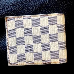 LV men wallet , Reflect authentic, brand you & it comes with its box
